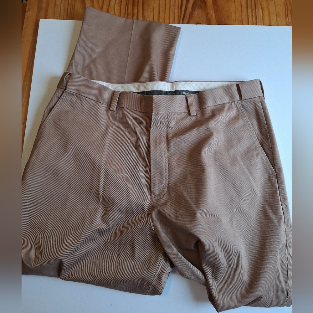 LL Bean Mens Comfort Waist Khaki Cotton 36
